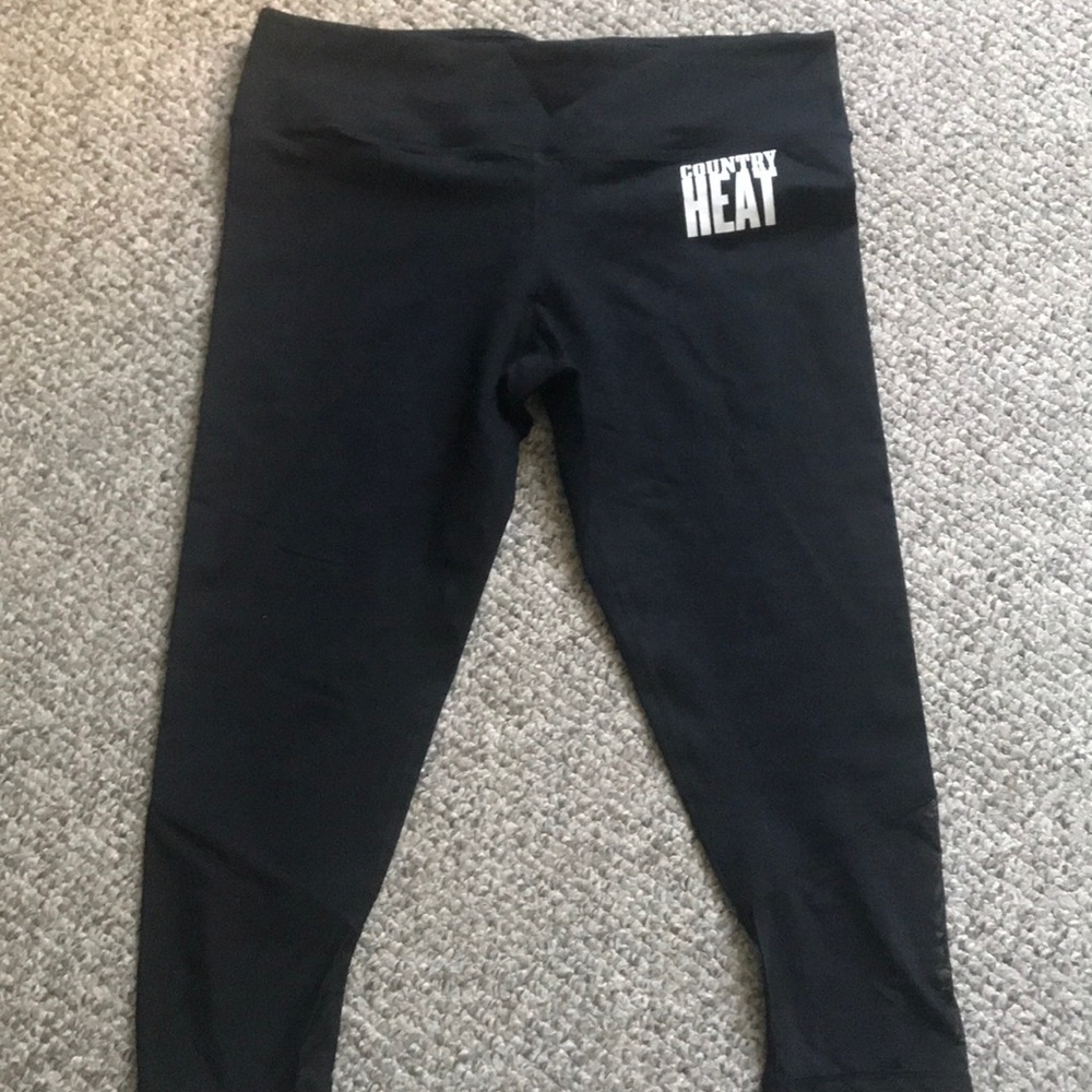 Black yoga pants